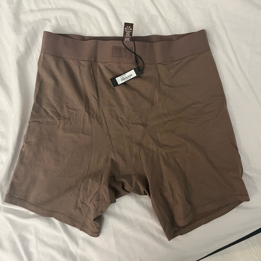 NWT SKIMS umber boxer shorts size S